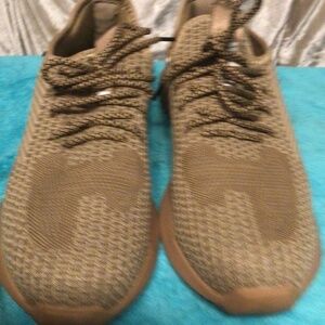 FURUIAN  SAFETY STEEL REINFORCED TOE SNEAKERS SZ M 9